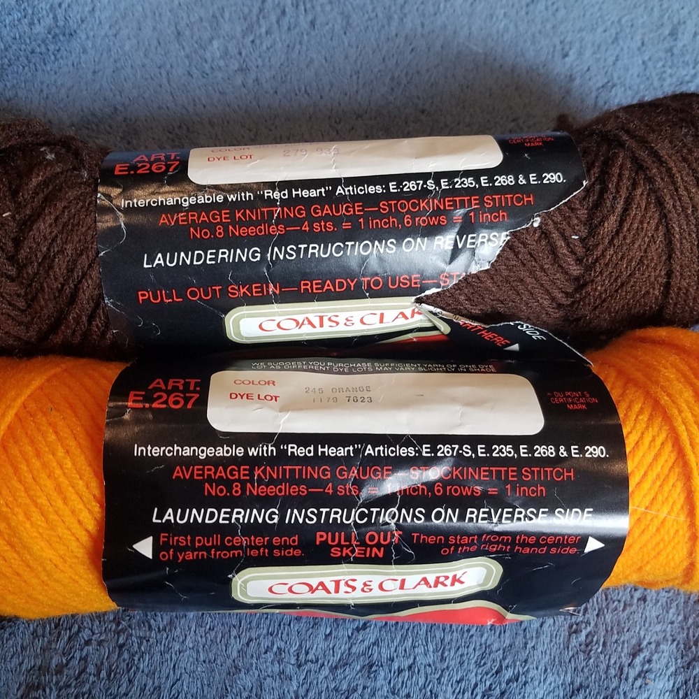 Red Heart Yarn 4 Ply Unisex 7oz Brown Orange New Vintage Wintuk Acrylic 2 Skeins - Picture 4 of 4